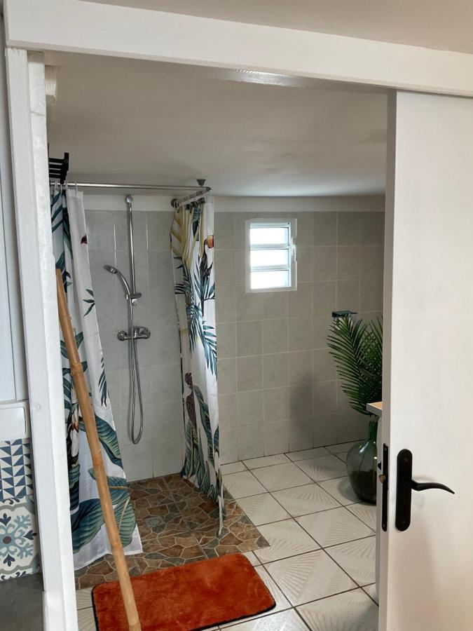 La Kaz Hibiscus, Jacuzzi Prive Villa Le Tampon Exteriör bild